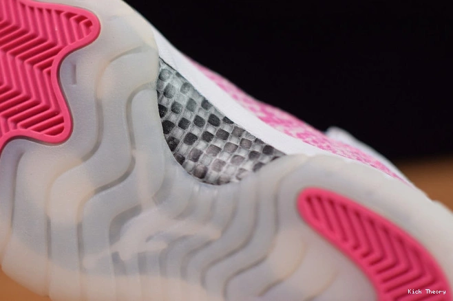 Kick Theory Air Low 11 AH7860-106 Jordan Pink WMNS Snakeskin 0702